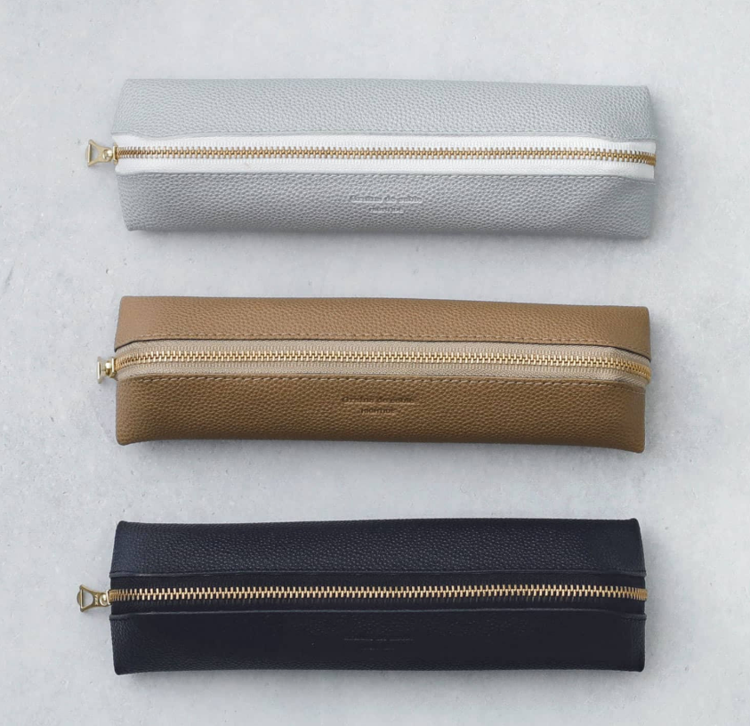 Hightide Grains de sable Fastener Pen Case Camel