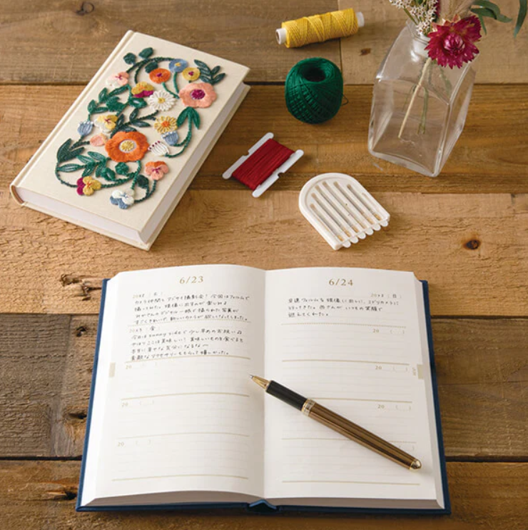 MIDORI Journal 5 Years Embroidery Flower Beige
